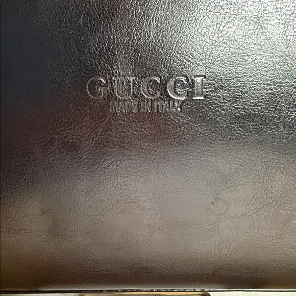 Gucci’s vintage black shoulder purse from the 1960s is in good condition. - Picture 2 of 12